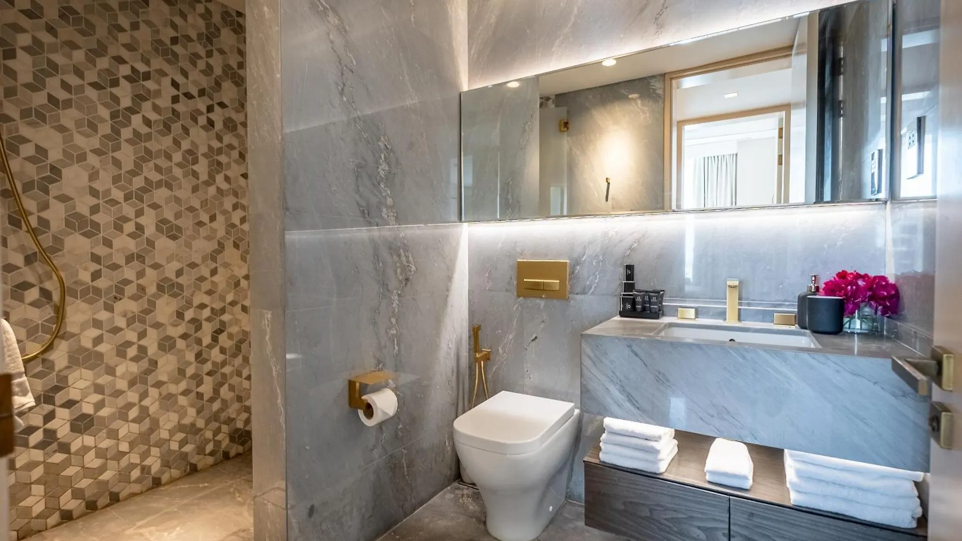 Daniels Stunning 2Br With Full Sea View At Five Διαμέρισμα Ντουμπάι